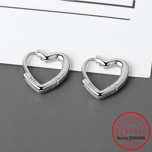 Simple Cute Sweet Heart Buckle Hoop Earring Fashion for Women Heart-shaped Circle Piercing Earring Huggies Jewelry S-E1312