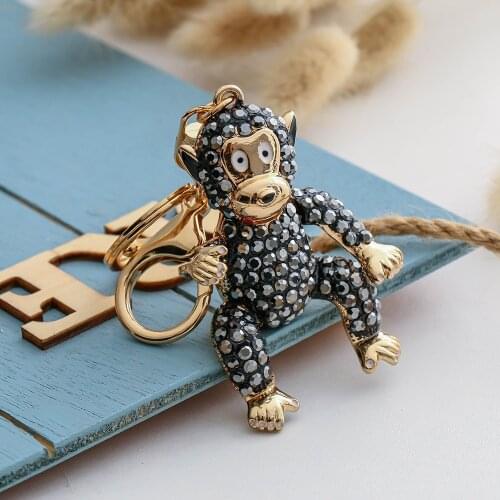 XDPQQ new gorilla car pendant European and American fashion animal cute metal keychain creative small gift