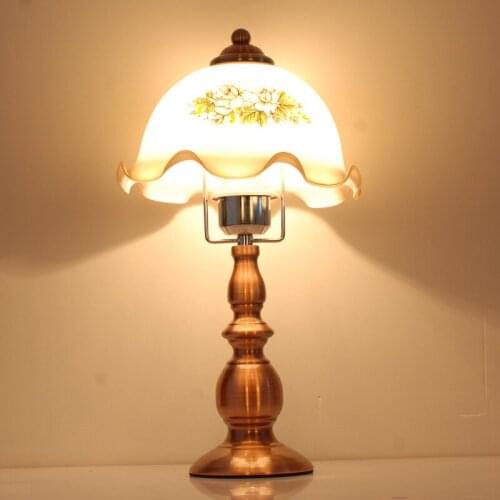 British Retro Desk Lamp Flower Glass Shade Living Room Study Reading Table Lamp Bedside Lighting