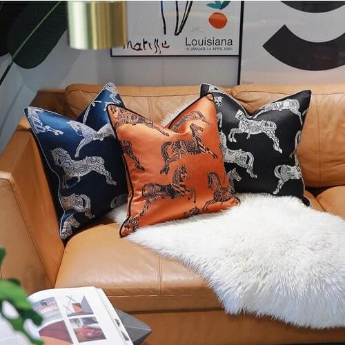 Luxury Europe Style Dark Orange Horse Print Cushion Covers Soft Silk 45x45cm Pillow Cases Home Decorative for Sofa Pillow Cases