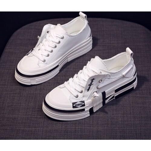 Canvas Shoes Womens Flat Bottom White Shoes Lovers Beggar Shoes Sneakers Large Size Mens Shoes Color Matching Casual Shoes