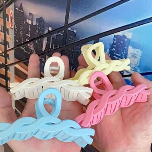 Korean Summer Color Shark Clip Soft and Sweet Blue Twist Bath Clip Online Celebrity Hairpin Temperament Hair Accessories