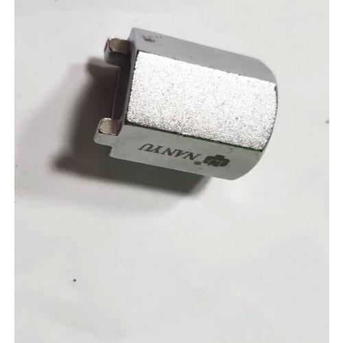 1pc for Volkswagen Audi front reduction chuck shock absorber wrench two-jaw antenna sleeve