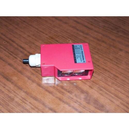 Square distance photoelectric switch FKG100E43J diffuse reflectance sensor four meters can be adjusted to use