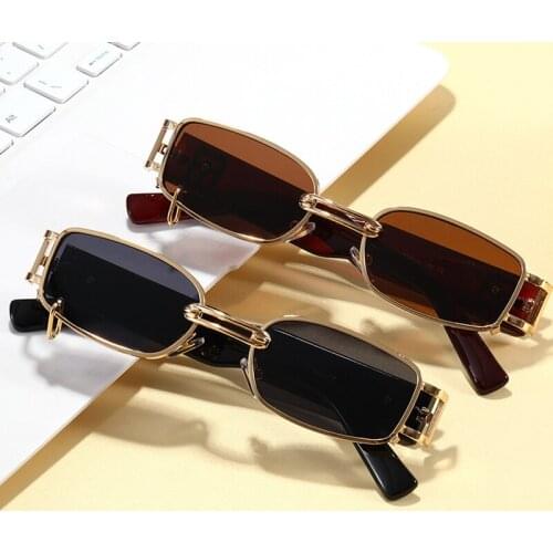 Retro European and American womens Sunglasses Korean fashion sunglasses cool male stars same style personality box metal high