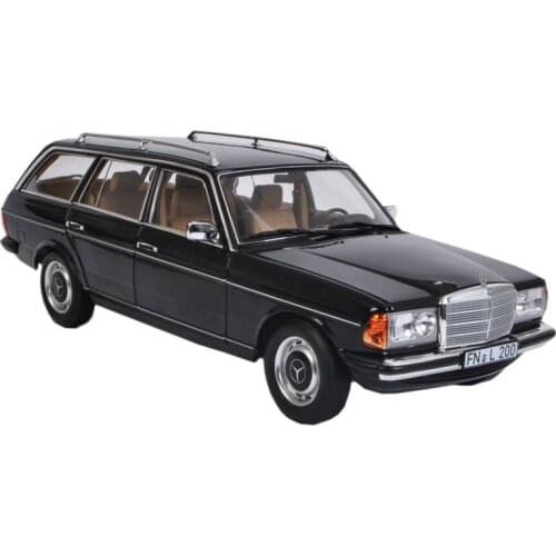 Diecast 1:18 Scale 1982 Luxury 200T S123 Station Wagon Alloy Car Model Simulation Metal Gift Souvenir Toy Car Display