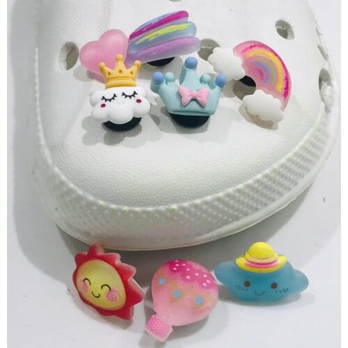 7Pcs Mood Sun Colorful Rainbow Cloud Crown Shoe Accessories Buckle Charms Resin Shoe Decoration Fit Kids Wristbands