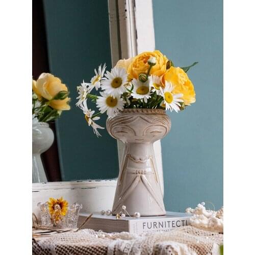 Pastoral Ceramic Vases Home Decor Girl Shape Vase Desk Ceramics Ornaments Decorative Porcelain Vase Decoration Home Accessories