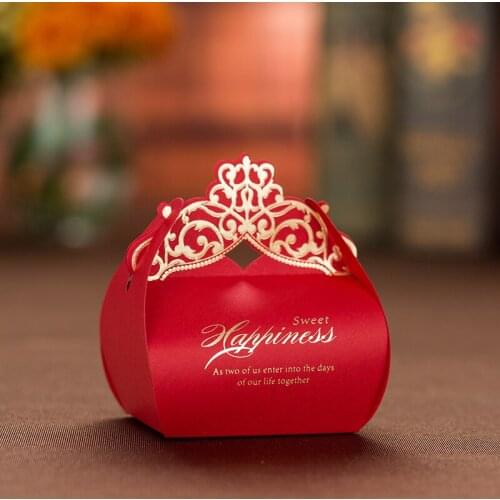 50pcs/lot Romantic Laser Cut Wedding Favor Box Lace Floral Candy Boxes Flower Red Sweets Holder Engagement Party Supplies