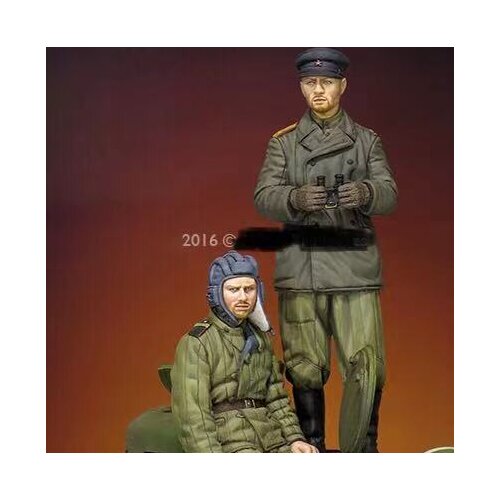 Soviet resin soldiers in World War II Two Soviet soldiers 1:35