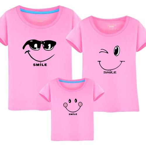 2018 Summer Family Sets T-Shirt Short Mother Dad Daughter Family Look Matching Outfits Smile Cartoon Father and Me Son Clothes