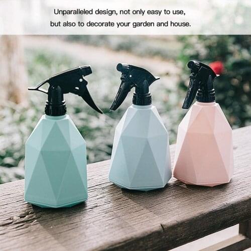 600ML Portable Garden Spray Bottle Handheld Adjustable Nozzle Watering Can Outdoor Indoor Plastic Hairdressing Sprayer