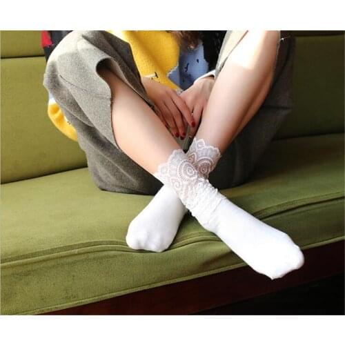 1Pair Summer Sexy Retro Lace Floral Black Mesh Women Girl Socks Elastic Fashion Lady Hipster Lovely Soft Long Socks B601