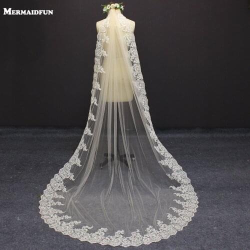 Real Photos New One layer 3 Meters Champagne Lace Edge Wedding Dress WITH Comb Beautiful 3 M Bridal Veil