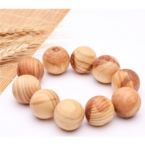 1pcs/bag Wardrobe Pest Control Wooden Mothballs Moth repellent Prevent mildew moistureproof Deworming fragrant wood ball
