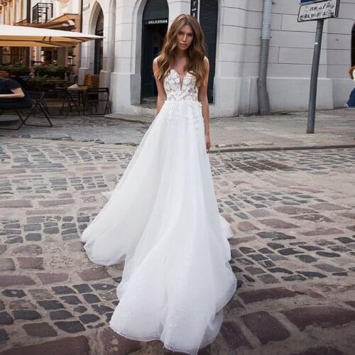 Boho Wedding Dresses 2020 V-Neck Appliques Lace Princess White A-Line Wedding Gowns Bridal Dresses vestidos de novia