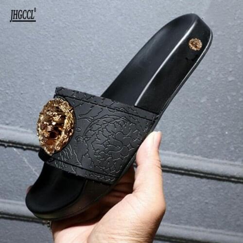 New mens flip-flops mens brand outside slippers womens beach shoes large size 45 46 womens sandals casual luxury slippers T6