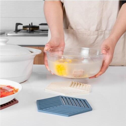 Kitchen Silicone Insulation Mat Multiple colors PVC Insulation Anti-Scalding Placemat Non-slip Hot Pot Mat Kitchen Accessories