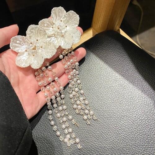 Korean Fashion Oversize White Flower Crystal Pearl Dangle Earring for Women Delicate Long Tassel Earring Jewelry Pendientes