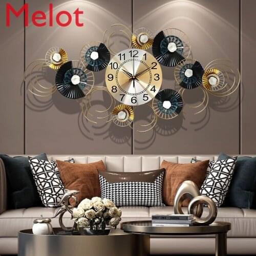 Modern Light Luxury Metal Wall Clock a Living Room Silence Fashion Decorative Clock Personalized and Creative Iron Wall Clock
