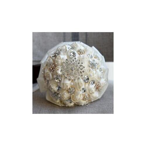 Hot Sale Bride Hand Flowers Wedding Accessories Bridal Bouquet with Beads Rose Wedding Bouquets