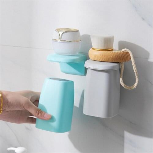 Bathroom Magnetic Suction Mouthwash Cup Wall-mounted Plastic Drain Shelf Holder Tooth Brushing Cups Household Bathroom Accessori