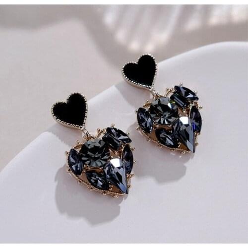 2021 New Arrival Trendy Grey Crystal Love Heart Dangle Earrings For Women Sweet Fashion Jewelry Fashion