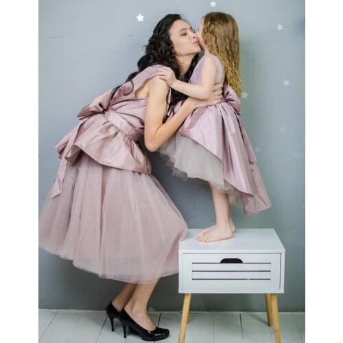 Princess Pink Birthday Party Gown 2021 New Mom and Me Matching Dresses with Bow Ceremony Big Day Photography