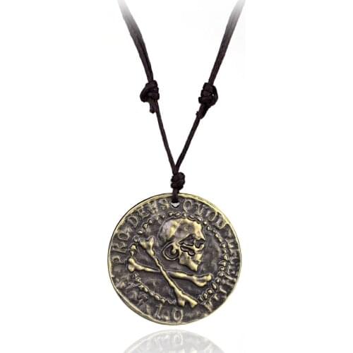 MQCHUN Fashion Trendy Uncharted 4 Drake Gold Coins Pendant Necklace Vintage Pirates Of The Caribbean Round Skull Choker Necklace