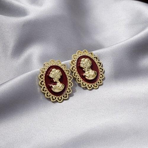 Fashion Vintage Beauty Ellipse Earrings For Women Girls Retro Rilievo Geometric Charms Stud Ear Jewelry Party Gifts