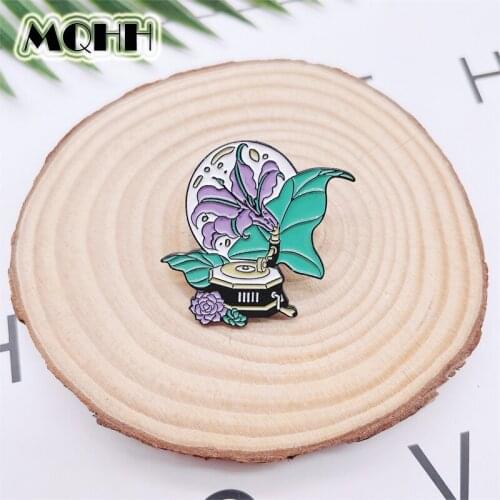 Creative Fun Plant Flowers Pins Music Gramophone CD Enamel Brooch Retro Alloy Badge Fashion Woman Jewelry Gift For Friends