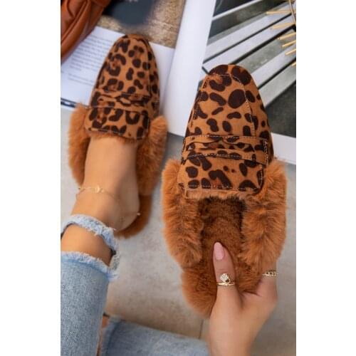 Popular logo woollen shoes for women wearing new joker plus cashmere single shoes winter 2021 new rabbit woollen beanie shoes