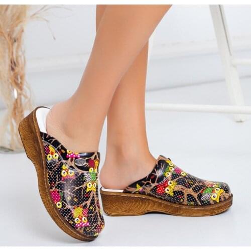 2021 New Orthopedic Sabo Women Nurse Doctor Dentist Chef Workers Casual Slippers Eva Laboratory Quality Soft Comfort Hot Clogs