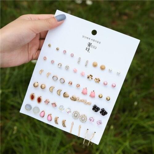 30Pairs/Set Women Stud Earrings Metal Korean Earrings For Women Korea Pearl Love Moon Heart Earrings Fashion Jewelry 2020 New