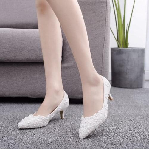 White Bridesmaid Party Dress Shoes 5cm Wedding Bride Shoes Elegant and simple White Lace Flower Pumps Pointed Toe High Heels