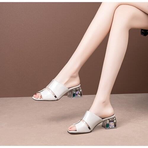 2021 New Elegant Open-Toed Women Sandals With Crystal Vintage Beautiful Woman Slippers Summer Casual House Shoes Woman Heels