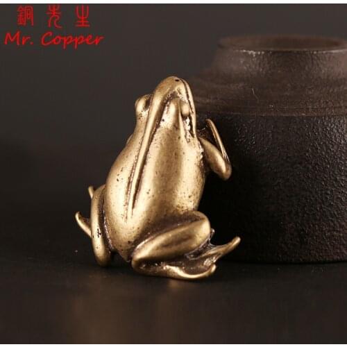 Retro Copper Frog Desktop Ornament Refined Brass Solid Animal Figurine Miniature Tea Pet Craft Lucky Home Decoration Accessories