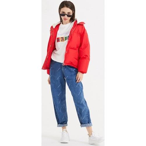 New Winter Women Short Down Jacket Letter Printing Original Design Hooded Outerwear Zipper with Covered Button Mars Red