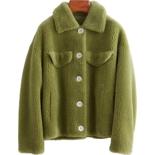 2020 New 2019 Sheep Shearing Overcoat Woman Short Fund Lapel Reunite With Coat One Leather And Fur Loose Coat