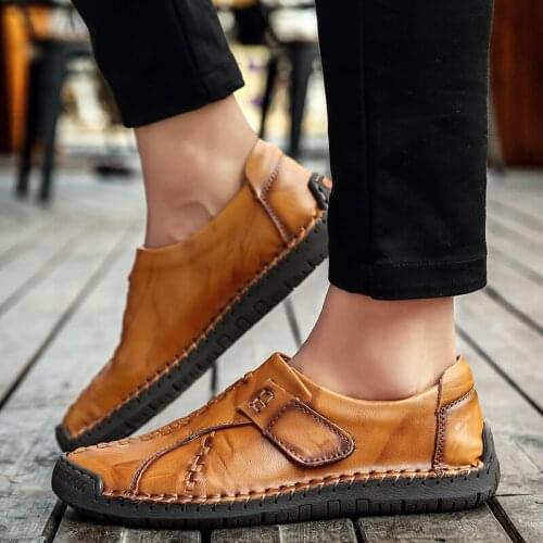 2020 High Quality Brand Men Shoes Leather Loafers Shoes Breathable Spring Autumn Casual Shoes Outdoor Non Slip Men Sneakers