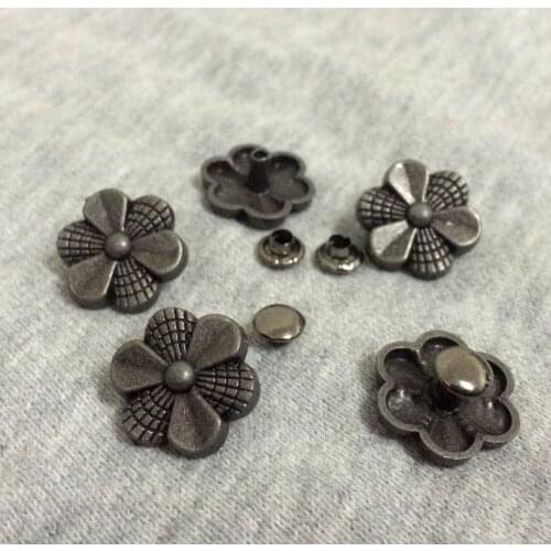 New Coming 50PCS 16MM Antique Silver Flower Studs Rivet Punk Flower Spike Shoes Belt Bag Accessories Leather Craft Shipping Free