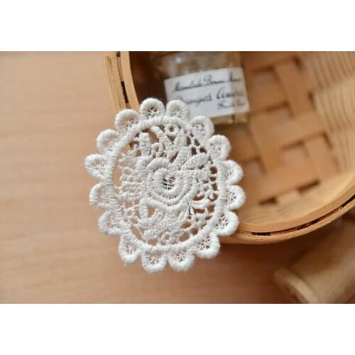 10 PCS 6.5*6cm Embroidery Venise Lace Collar Cotton Beige Lace Flowers Neckline Applique for Garment Decoration