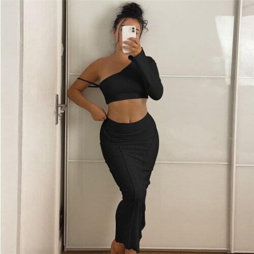2021 Autumn Womens Fashion One Line Rib Stitching One Shoulder Long Sleeve And Slim Split Skirt Retro Street Two-Piece Set