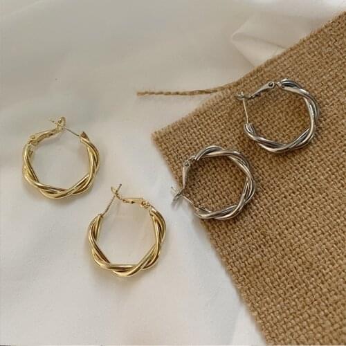 Euro-American Style Individual Simple Twisted Circle Stud Earrings Alloy Weaving Geometry Prevent Allergy Earrings