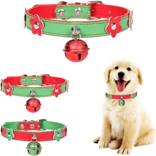 Red and green contrast PU flower bell decoration Christmas pet products Winter products New products Leash pets