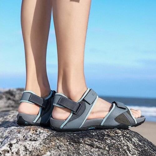 2021 Summer Net Cloth Simple Sandals Men Breathable Casual Beach Shoes Vietnamese Mixed Colors Sewing Thread Sandals M88152