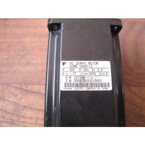 SGME-04AF12 servo motor , used in good condition . 80% appearance new , good working , free shipping
