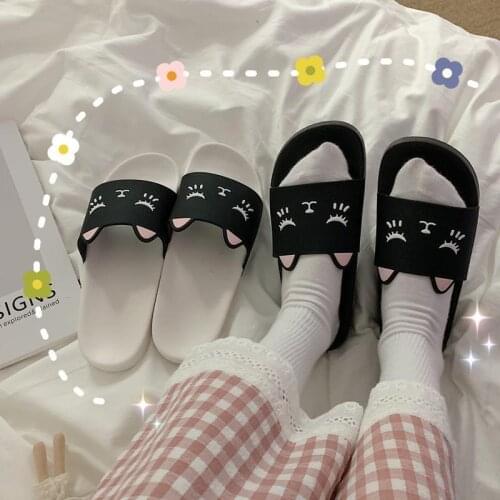 Cartoon home slippers female wind cute girl heart home non-slip bathroom bath slippers clear slippers women fashion shoes