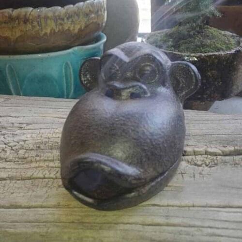 Retro Iron Spit smoke Orangutan Ashtray Fun unique gorilla Do old metal ashtray Bar Shop Industrial Decoration