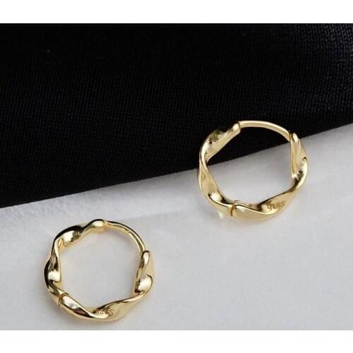 LOOXI 2021 Trend Twisted Small Hoop Earring For Women Teens Girls Gold Trendy Earrings Hoops Wedding Daily Fashion Jewelry Party